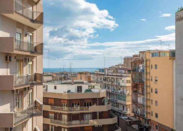 Nicola House דירה